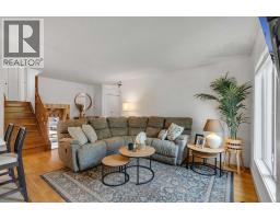 Other - 95 Shawglen Rise Sw, Calgary, AB T2Y1Z2 Photo 11