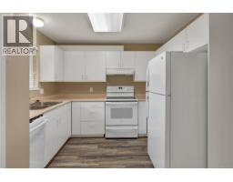 Kitchen - 1 772 Robron Rd, Campbell River, BC V9W7Y9 Photo 8