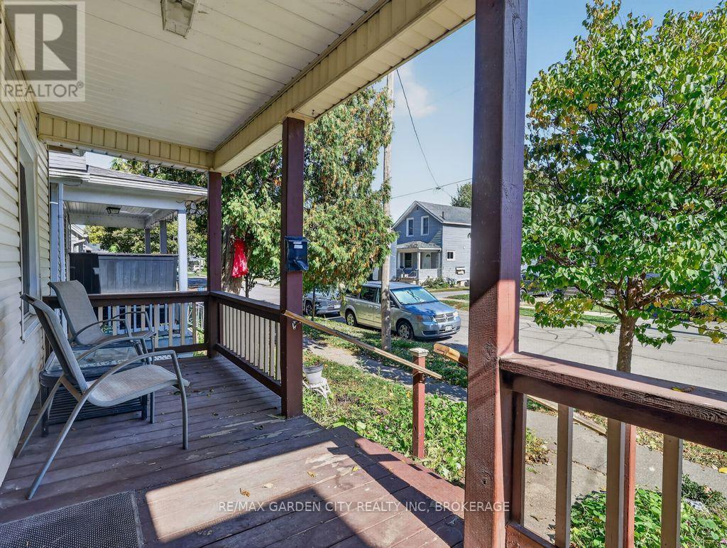 15 RODMAN STREET, St. Catharines (Downtown) — photo 12