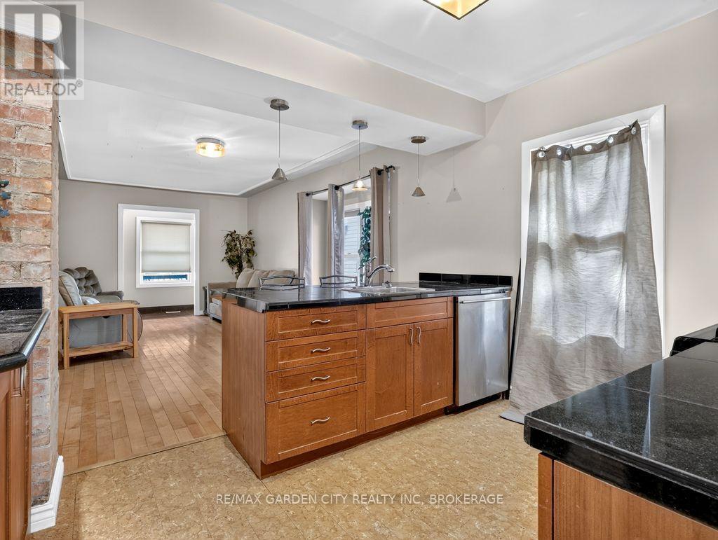 15 Rodman Street — photo 19