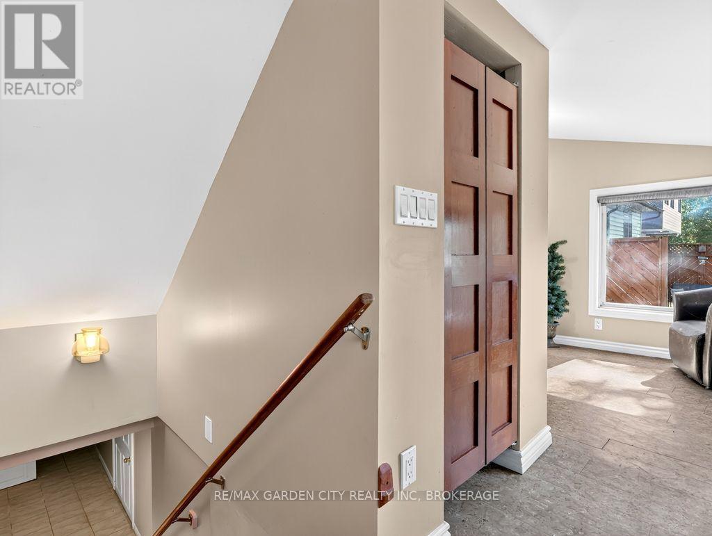 15 RODMAN STREET - 33