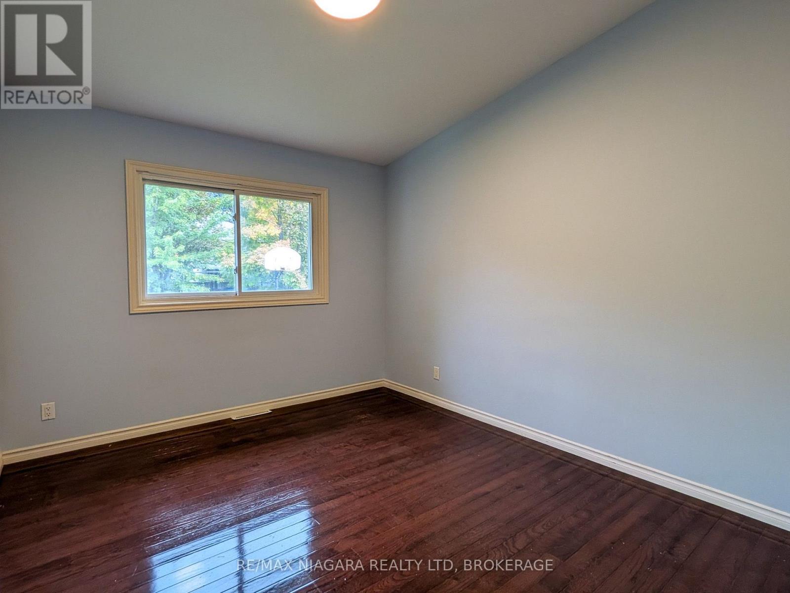 6122 MAYFAIR DRIVE - 10