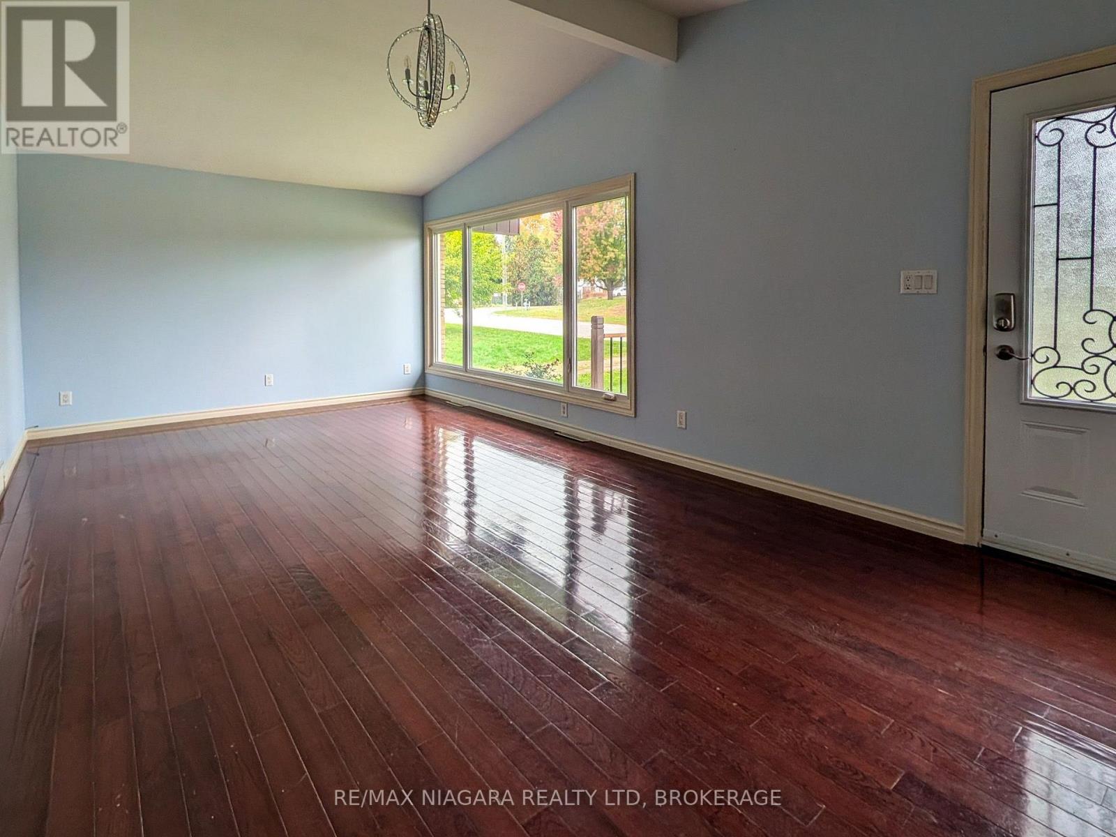 6122 MAYFAIR DRIVE - 4
