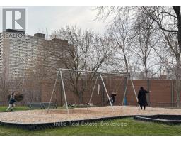 1508 - 15 Vicora Linkway Way, Toronto, ON M3C1A9 Photo 9