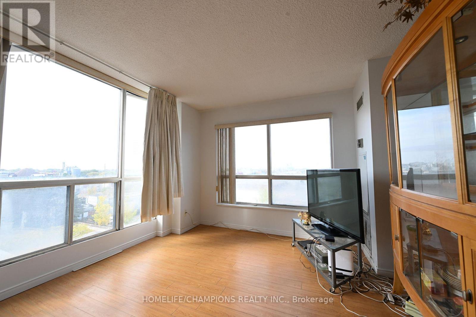 401- 1470 Midland Avenue, Toronto, ON photo 6