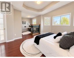 813 Stonehaven Avenue, Newmarket, ON L3X2K3 Photo 12