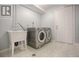 813 Stonehaven Avenue, Newmarket, ON L3X2K3 Photo 25
