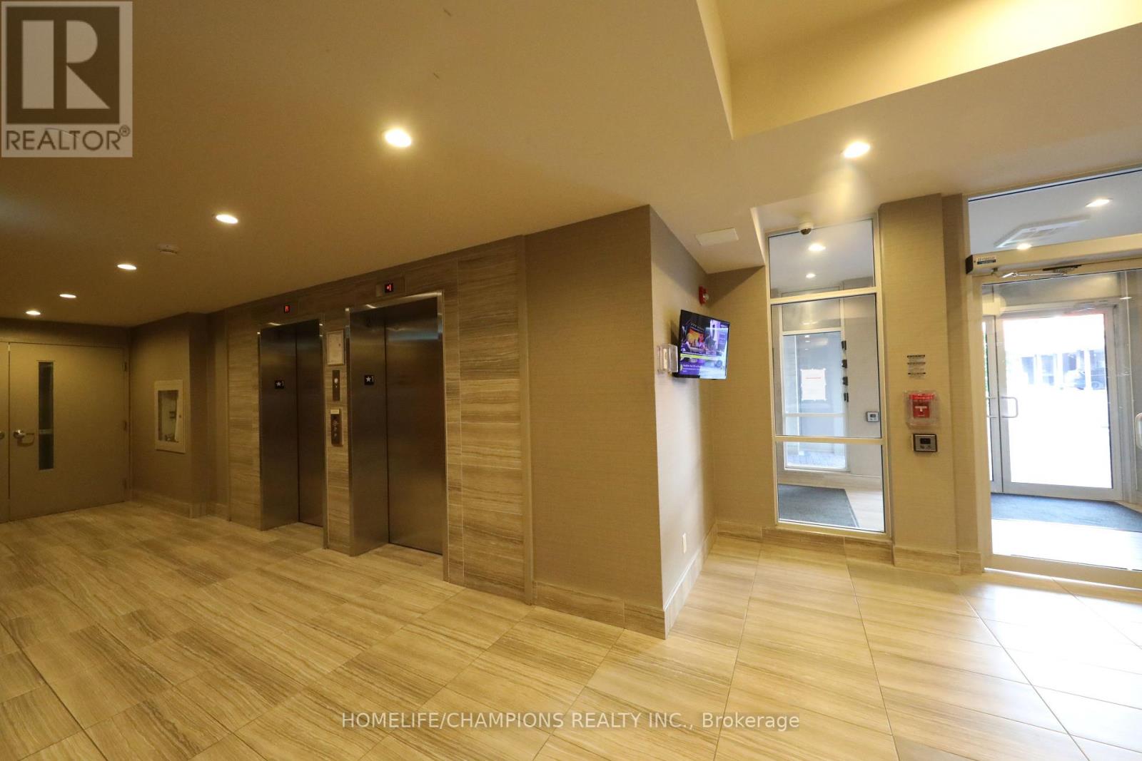 612 - 2 ADAM SELLERS STREET, Markham (Cornell) — photo 2