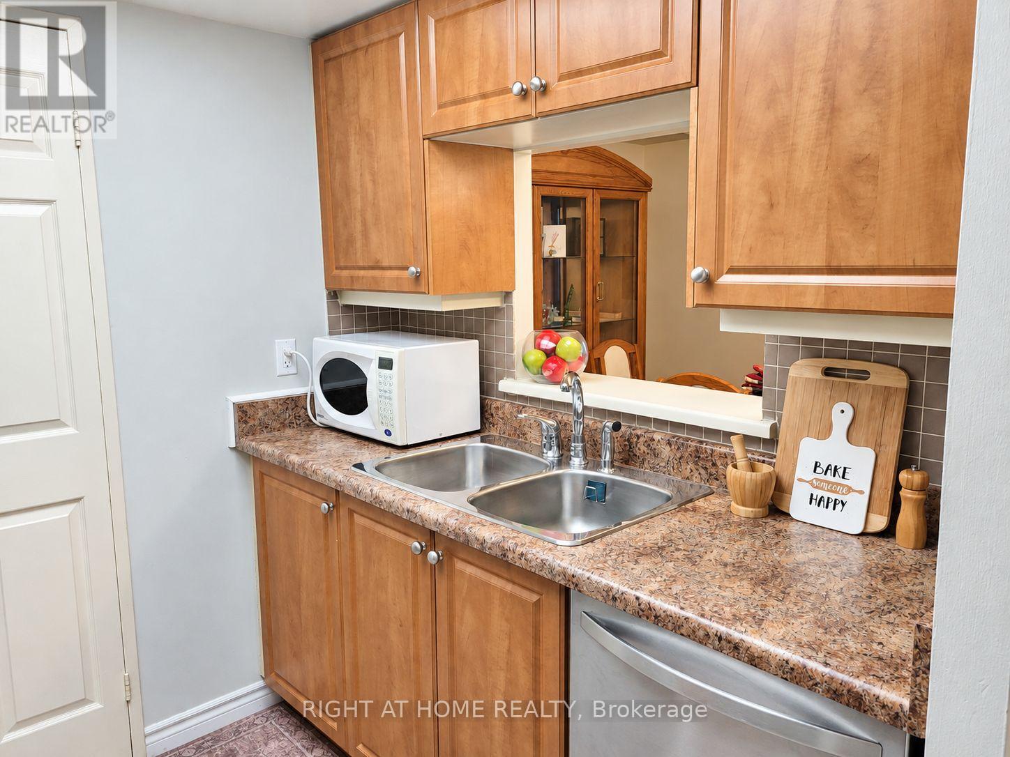 #408 265 ENFIELD PLACE - 6