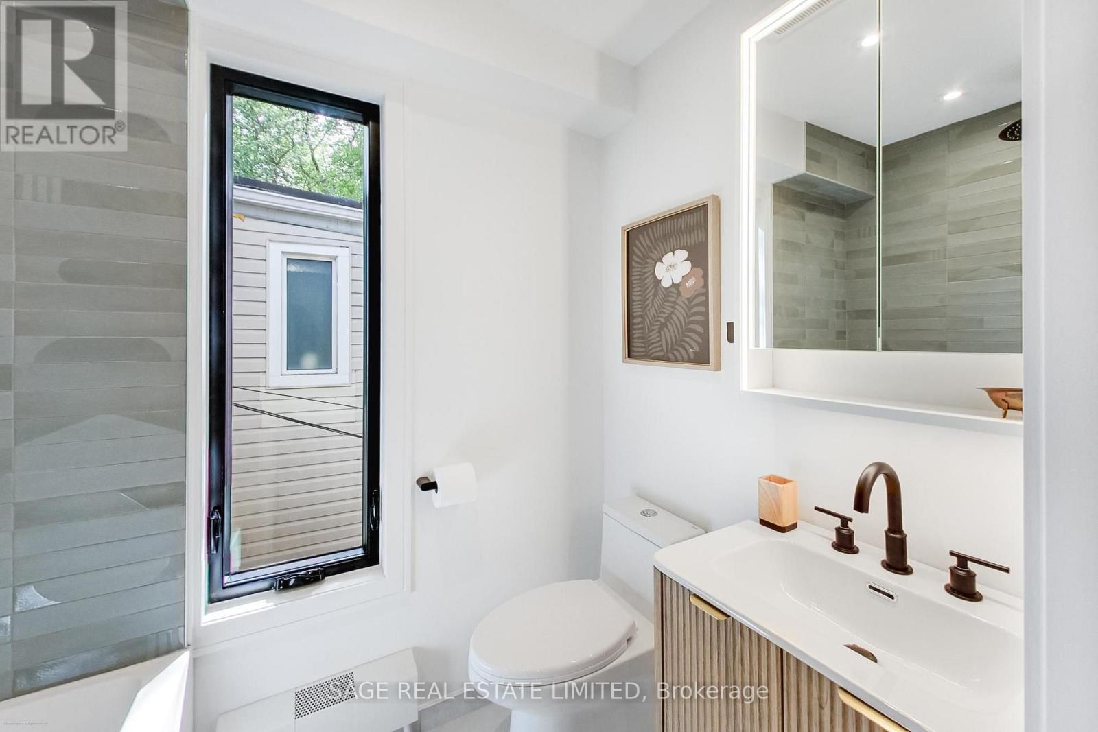 62 Elm Grove Avenue, Toronto, ON photo 23