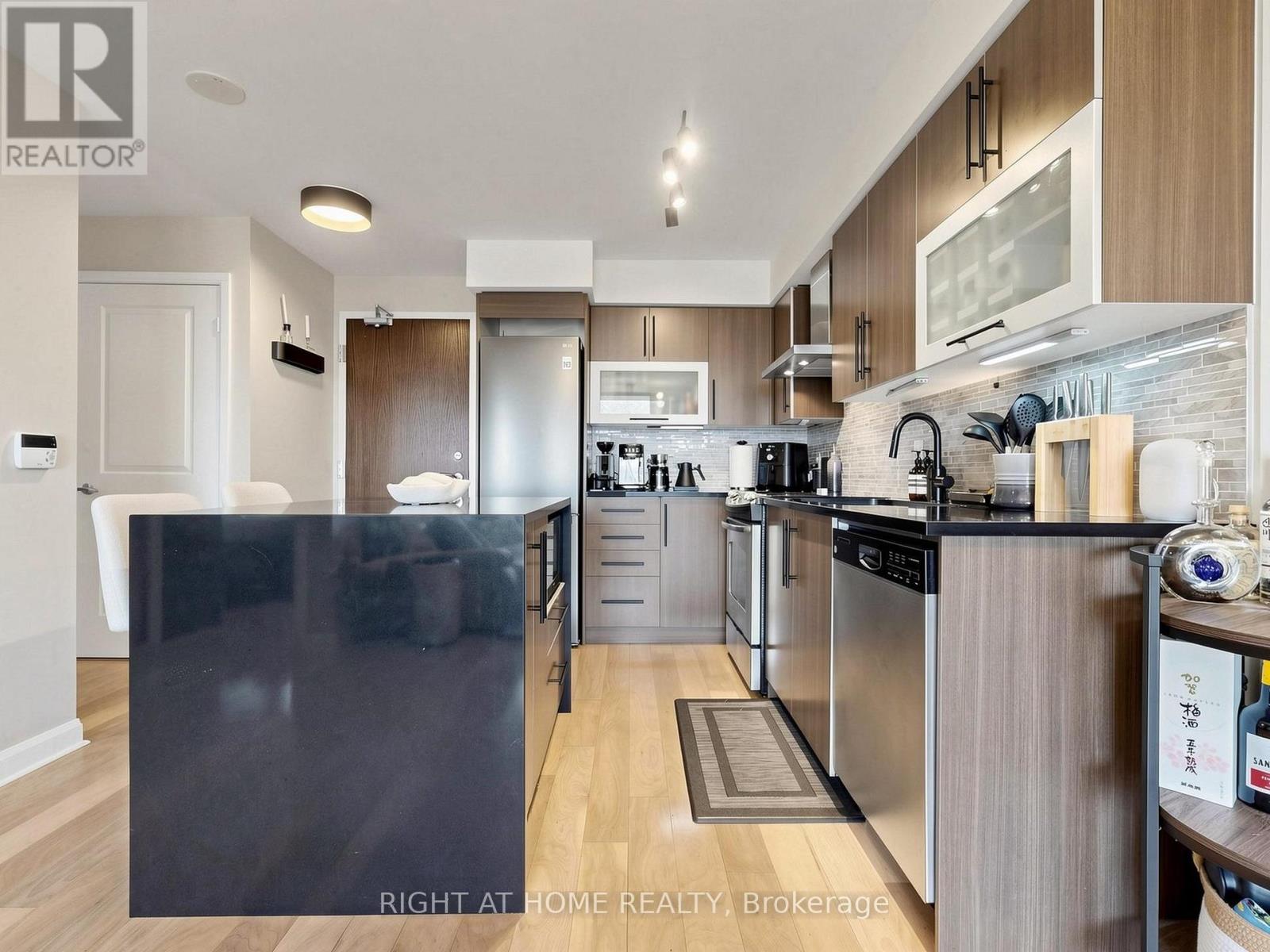 1609 - 1 MICHAEL POWER PLACE, Toronto (Islington-City Centre West) — photo 10