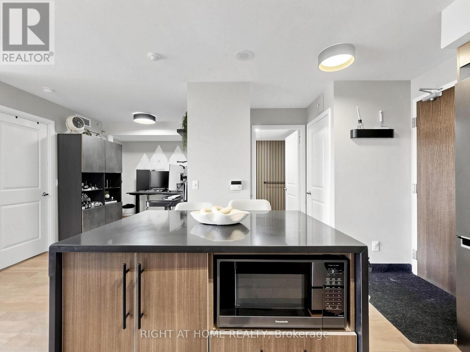 1609 - 1 MICHAEL POWER PLACE, Toronto (Islington-City Centre West) — photo 11