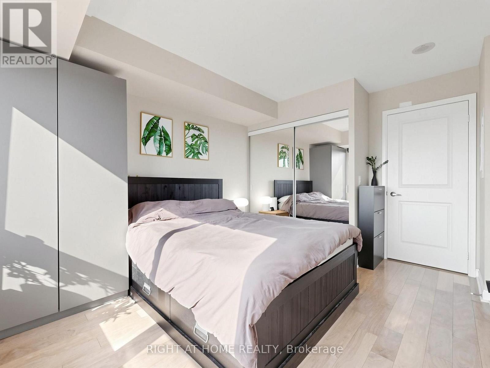1609- 1 Michael Power Place, Toronto, ON photo 21