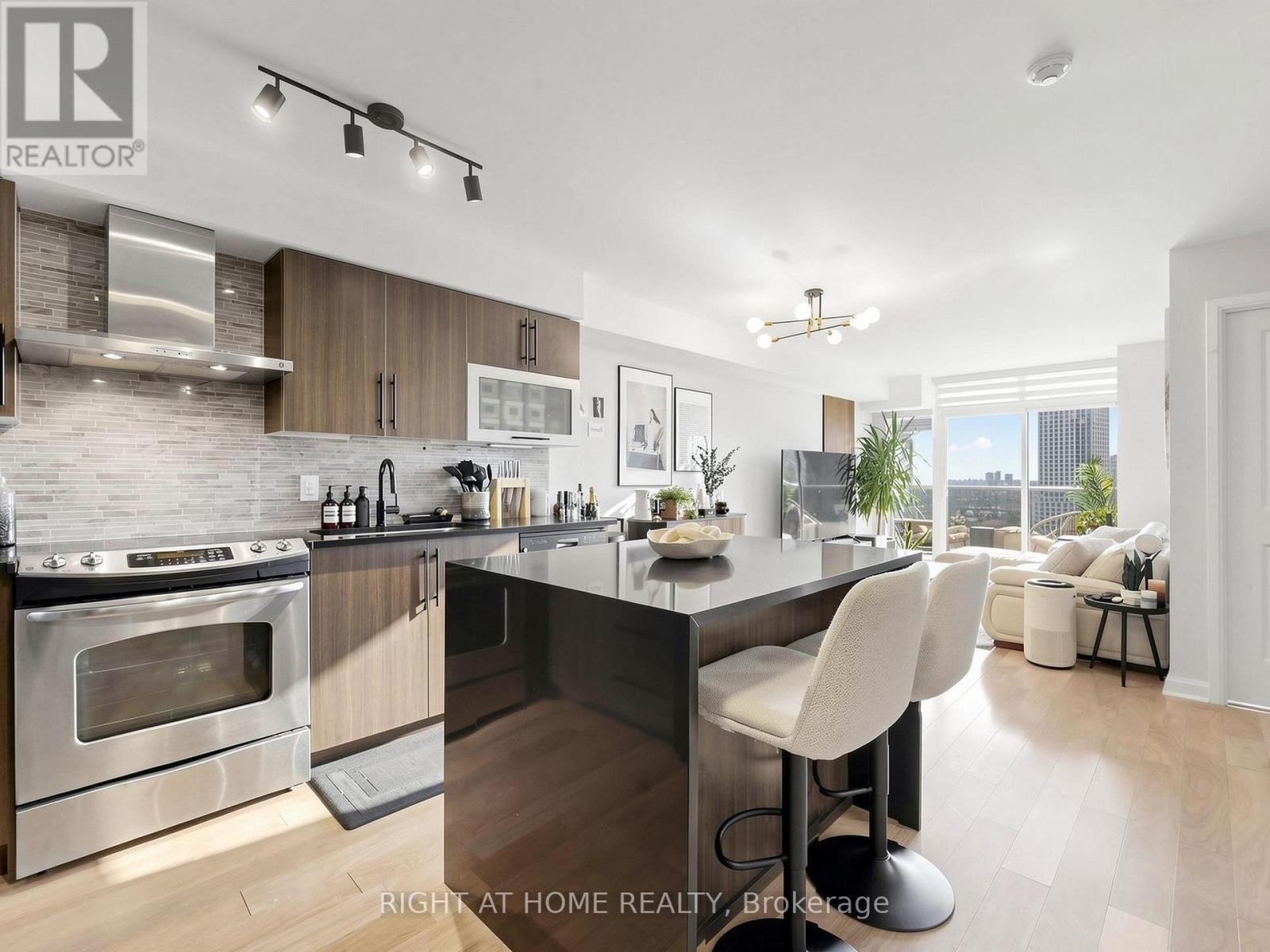 1609 - 1 MICHAEL POWER PLACE, Toronto (Islington-City Centre West) — photo 7
