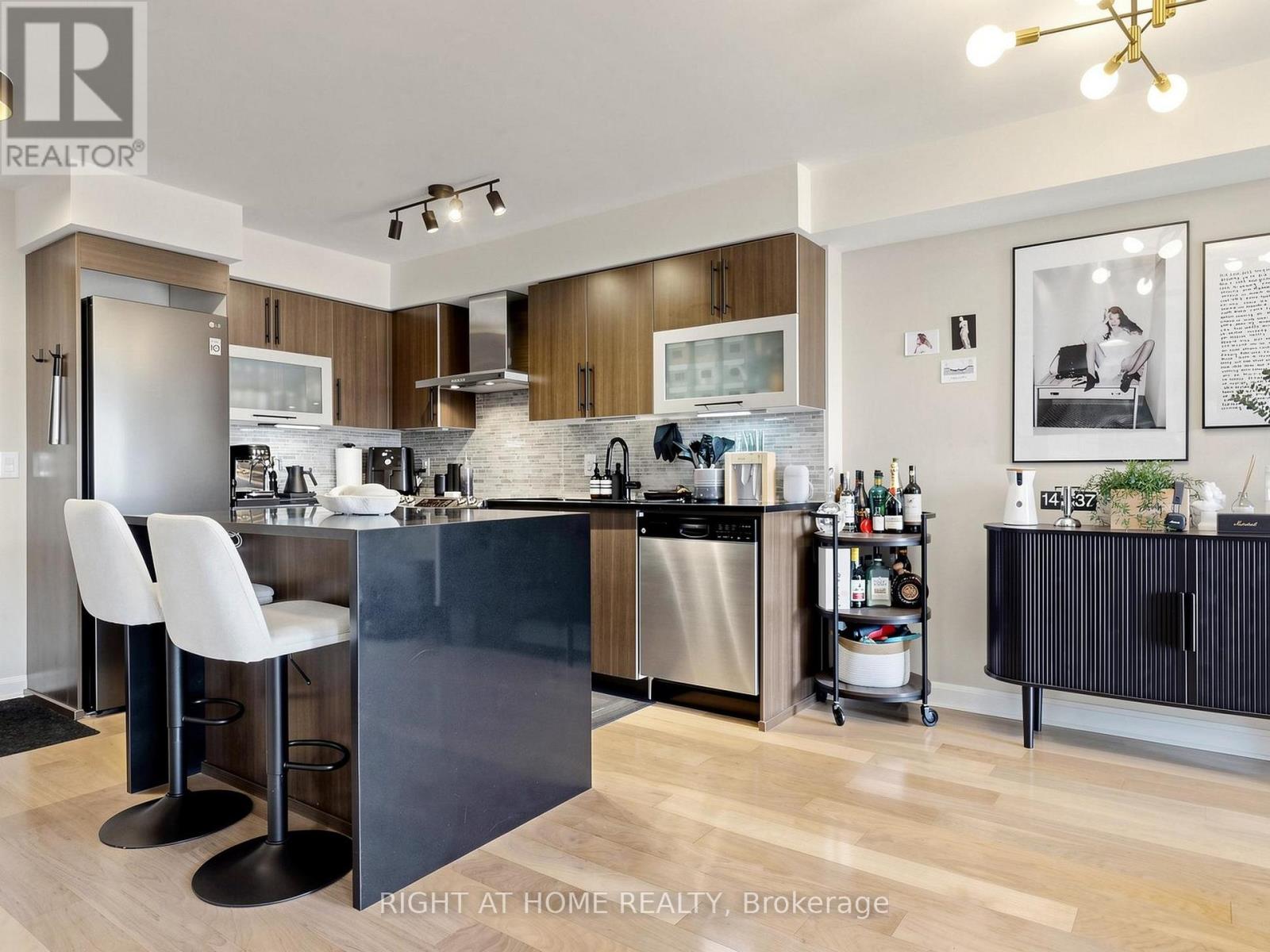 1609 - 1 MICHAEL POWER PLACE, Toronto (Islington-City Centre West) — photo 8