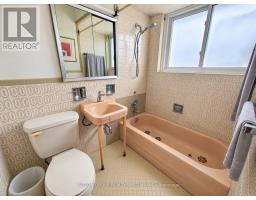 7 Pecan Court, Toronto, ON M3L1R6 Photo 11