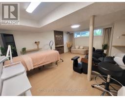 7 Pecan Court, Toronto, ON M3L1R6 Photo 15