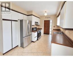 7 Pecan Court, Toronto, ON M3L1R6 Photo 8