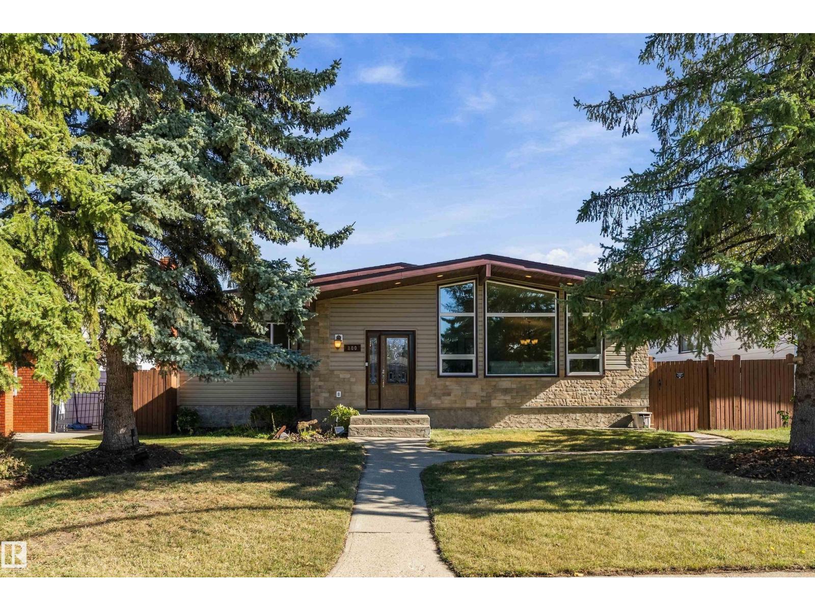 800 LEE RIDGE RD NW, Edmonton, Alberta, T6K0P8