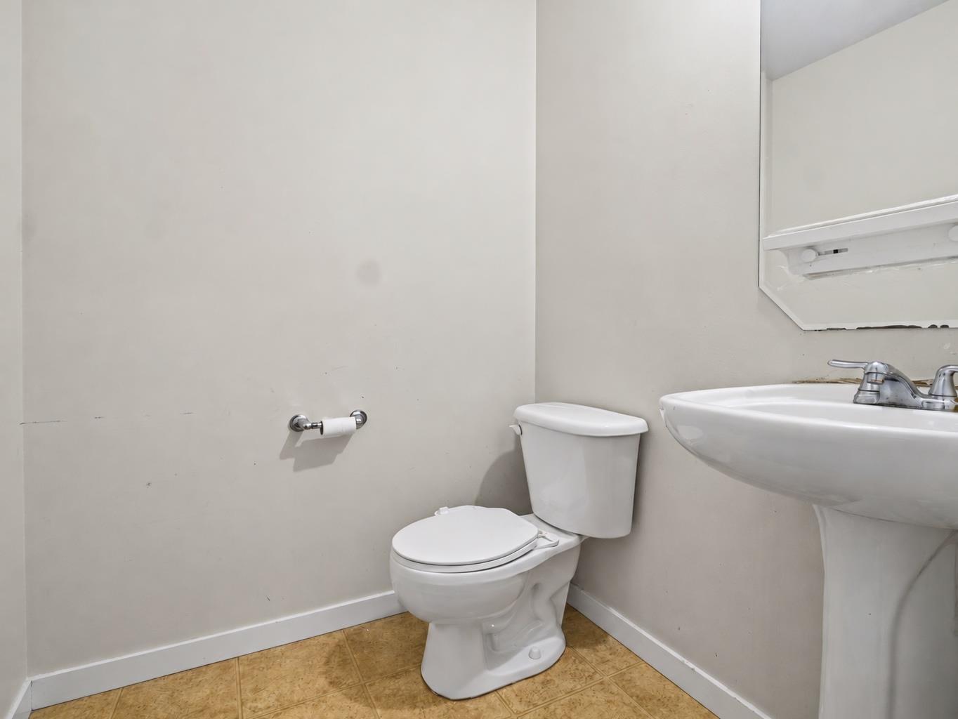 2 Bed, 3 Bath House for Sale in Surrey – 37 6366 126 STREET, Surrey – MLS# R3174512 - Image 31