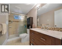 7036 Con-ada Rd, Central Saanich, BC V8M1E7 Photo 25