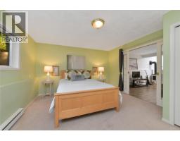 7036 Con-ada Rd, Central Saanich, BC V8M1E7 Photo 34