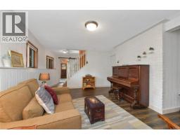 7036 Con-ada Rd, Central Saanich, BC V8M1E7 Photo 31