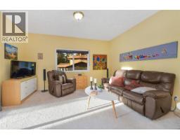 7036 Con-ada Rd, Central Saanich, BC V8M1E7 Photo 21