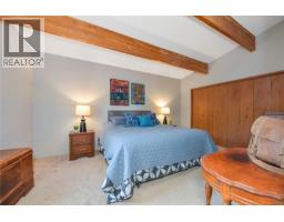 7036 Con-ada Rd, Central Saanich, BC V8M1E7 Photo 23