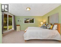 7036 Con-ada Rd, Central Saanich, BC V8M1E7 Photo 35
