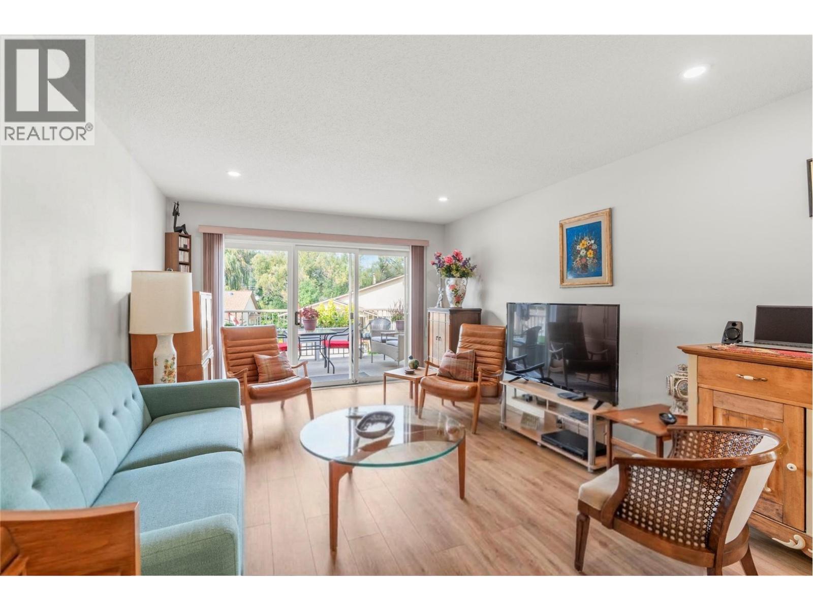 #17 3850 Argyle Avenue - 1
