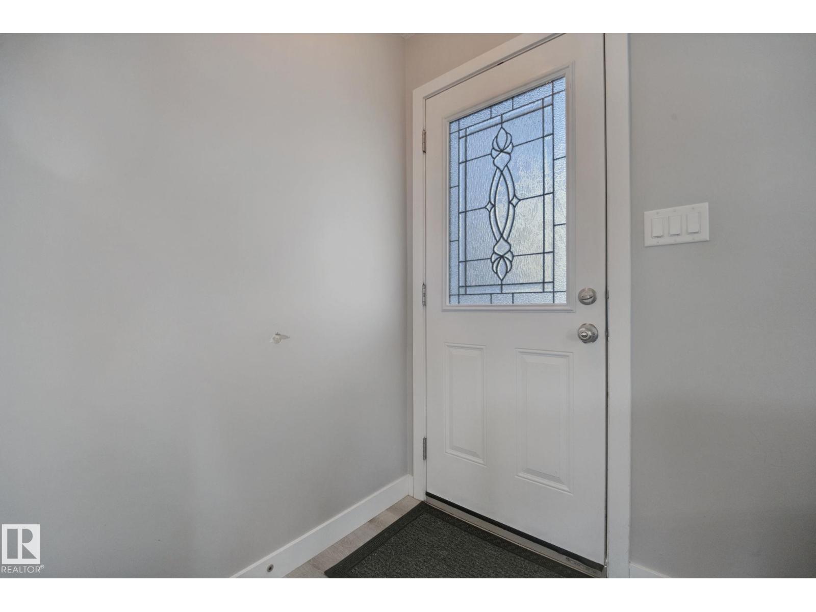 14223 83 Street NW, photo 5