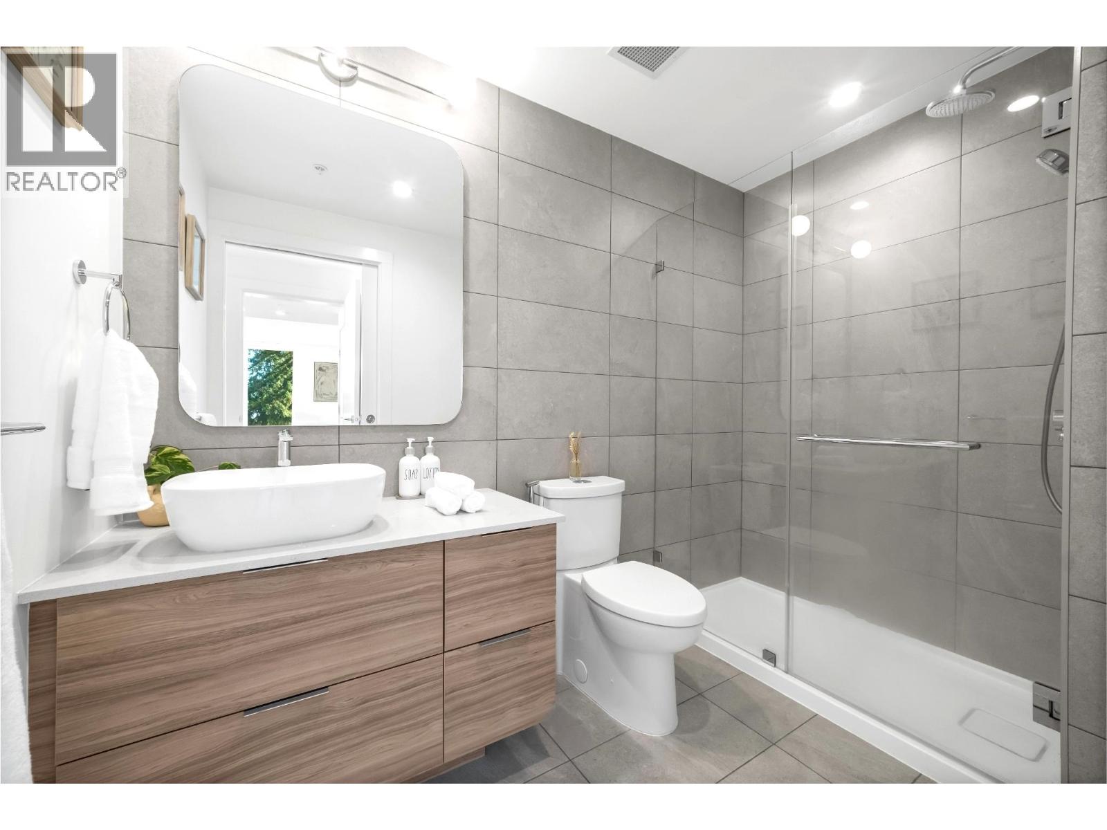 Photo of 1101 2325 EMERY COURT 20