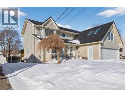 141 Gaspe Street, photo 2
