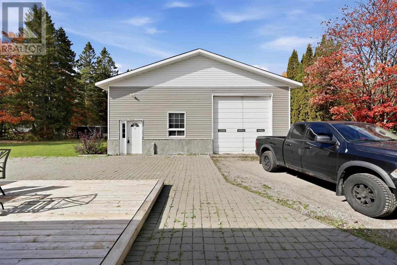 220 Old Garden River RD - 32