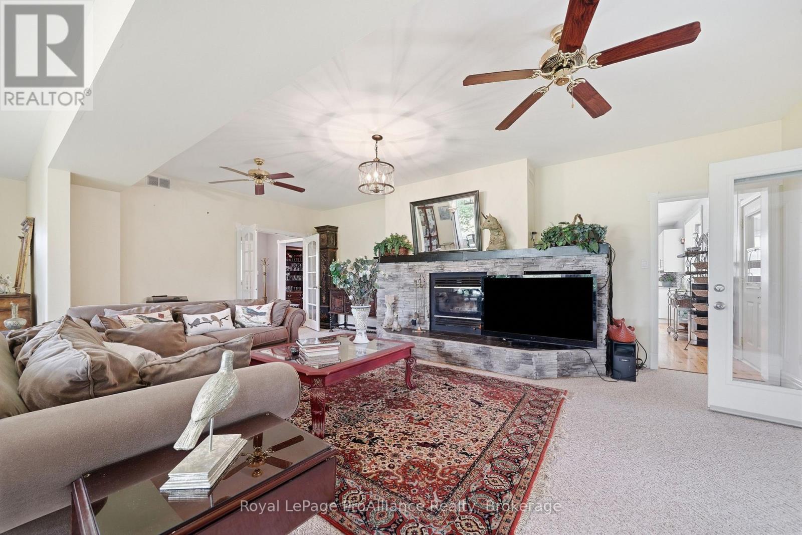 2925 County Road 10, Prince Edward County, ON photo 10