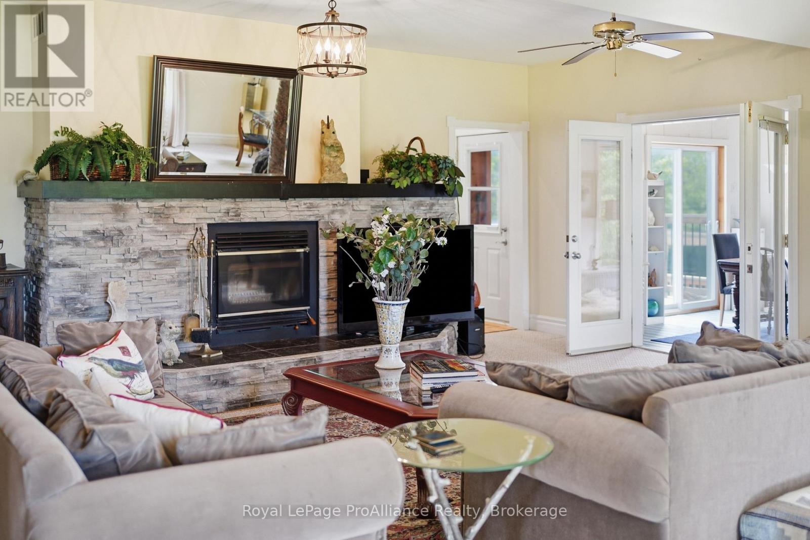 2925 County Road 10, Prince Edward County, ON photo 9