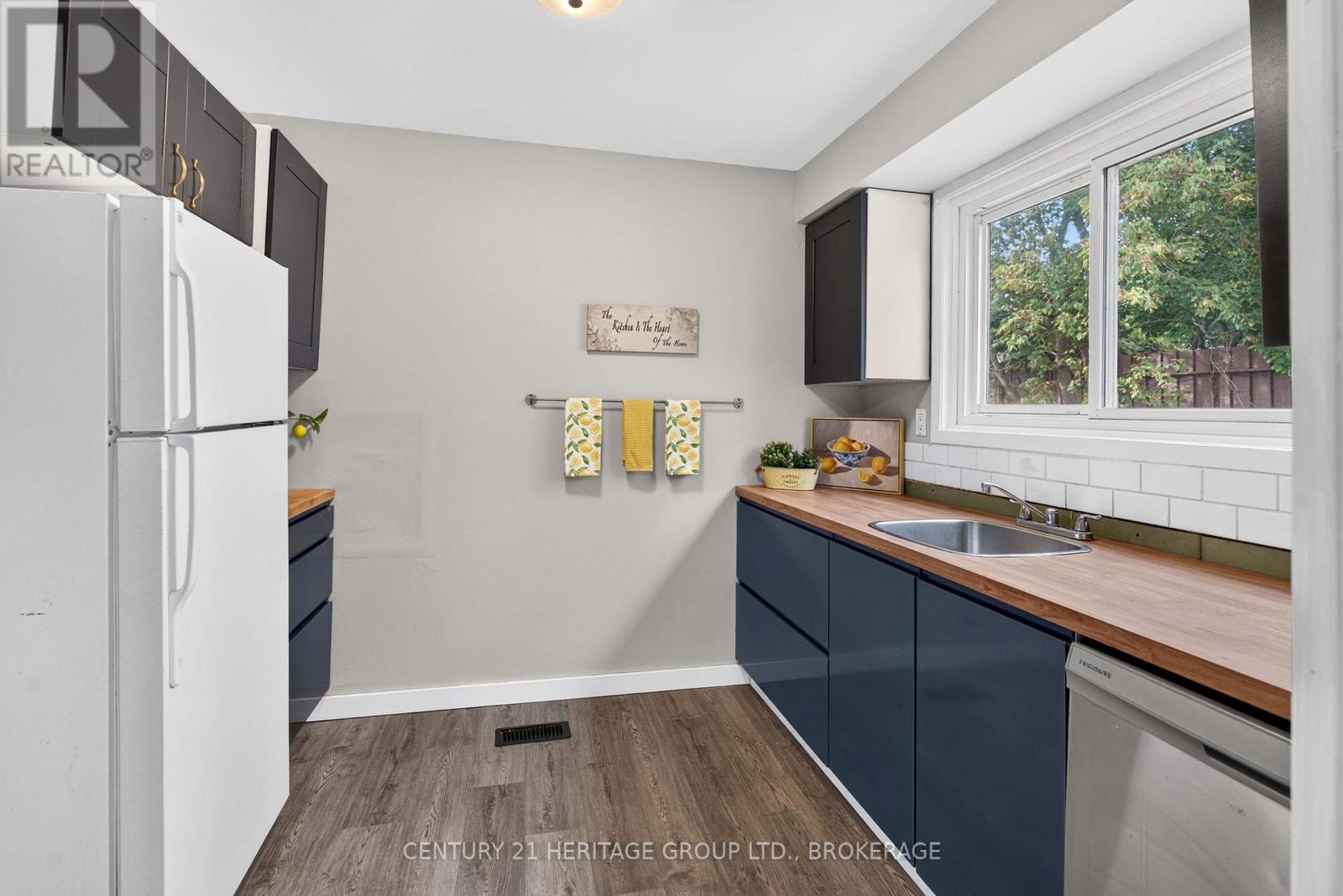 54 WOODSTONE CRESCENT - 12