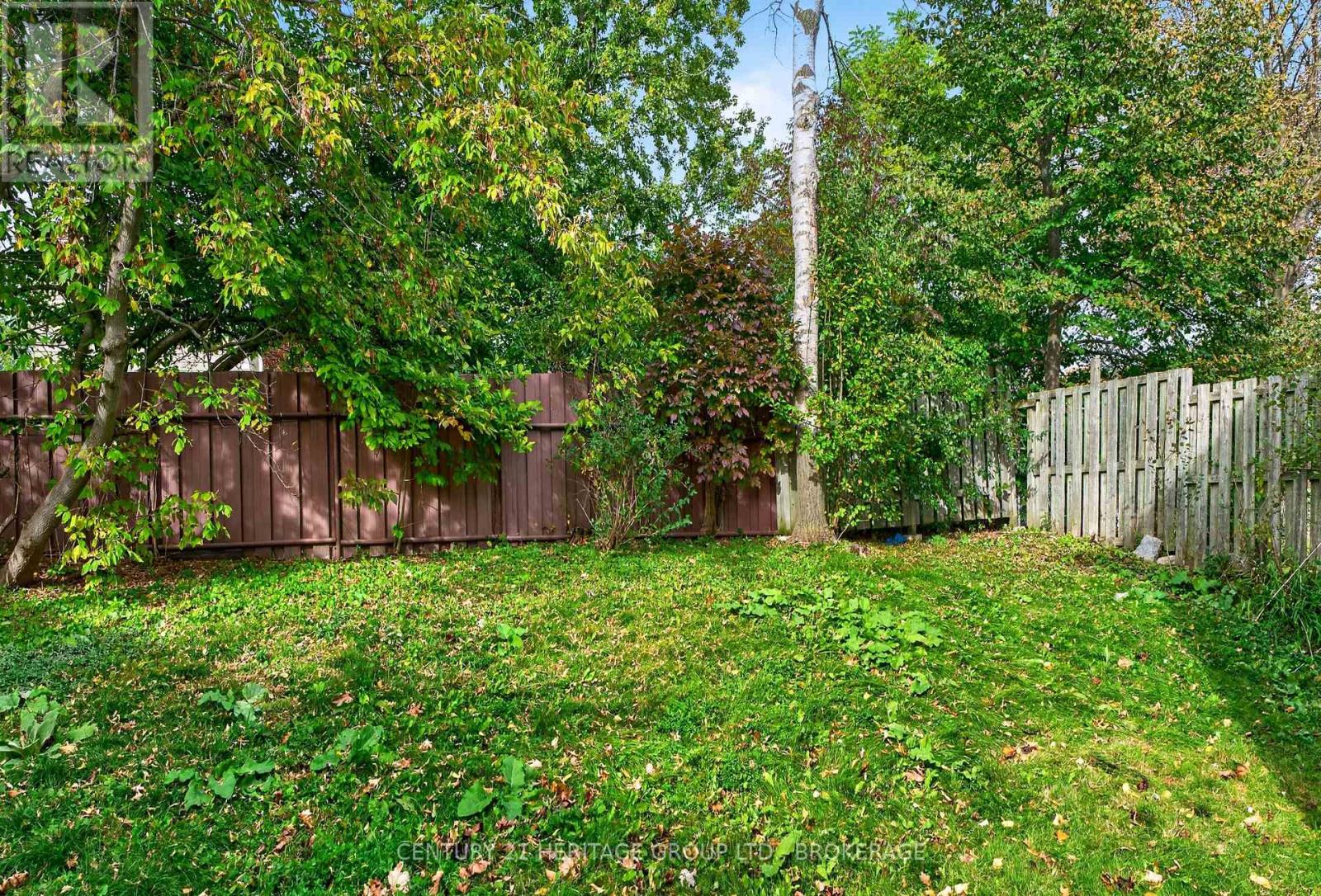54 Woodstone Crescent — photo 3