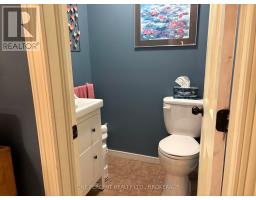 Family room - 456 Millhaven Road, Loyalist, ON K0H2H0 Photo 11