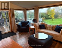 Living room - 456 Millhaven Road, Loyalist, ON K0H2H0 Photo 9