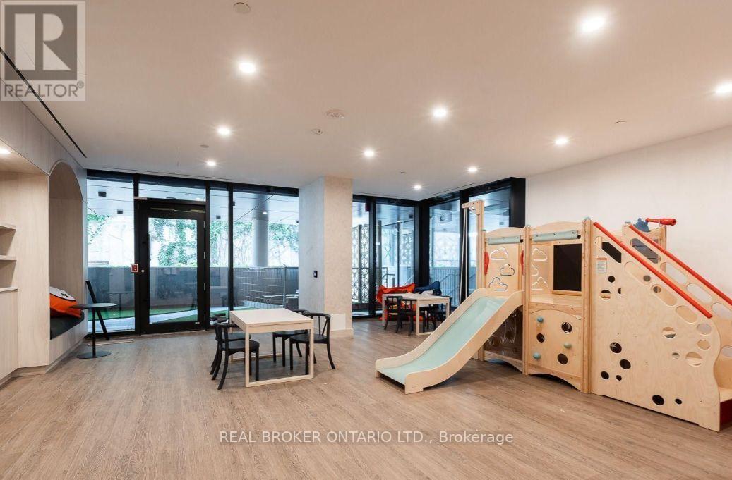 89 Montclair Avenue — photo 24