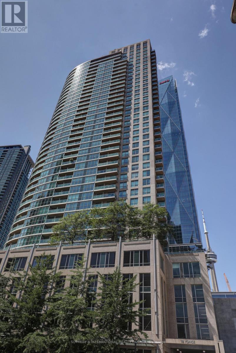 18 Yonge Street — photo 2