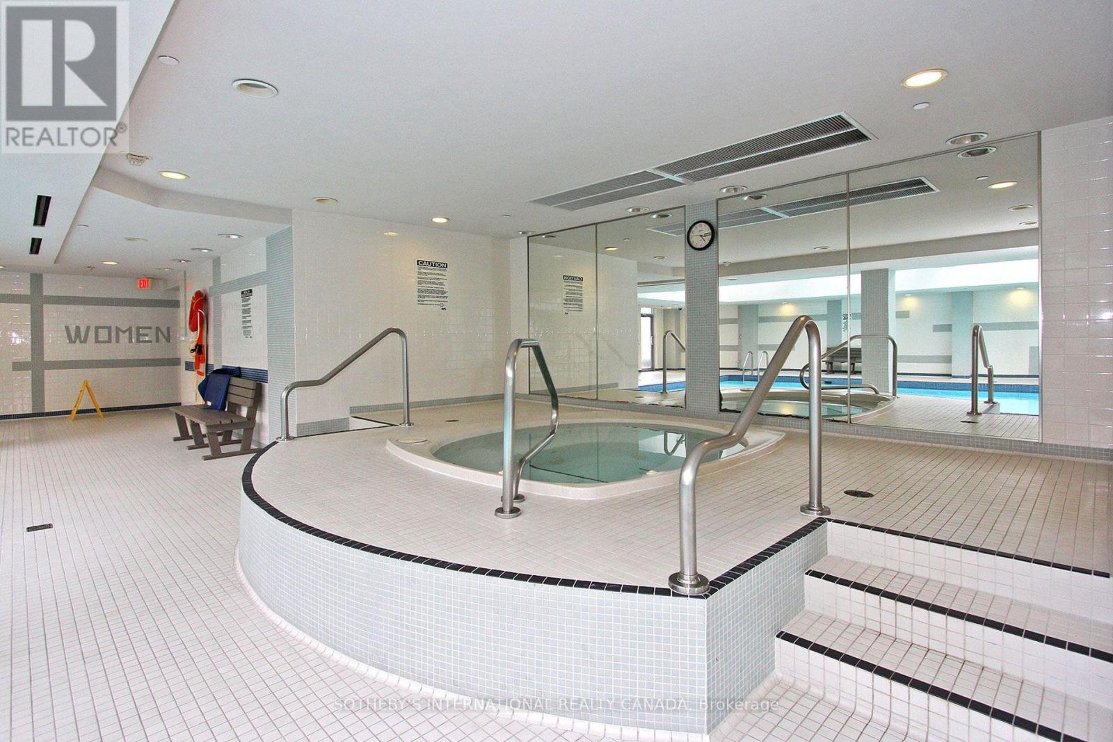 18 Yonge Street — photo 20