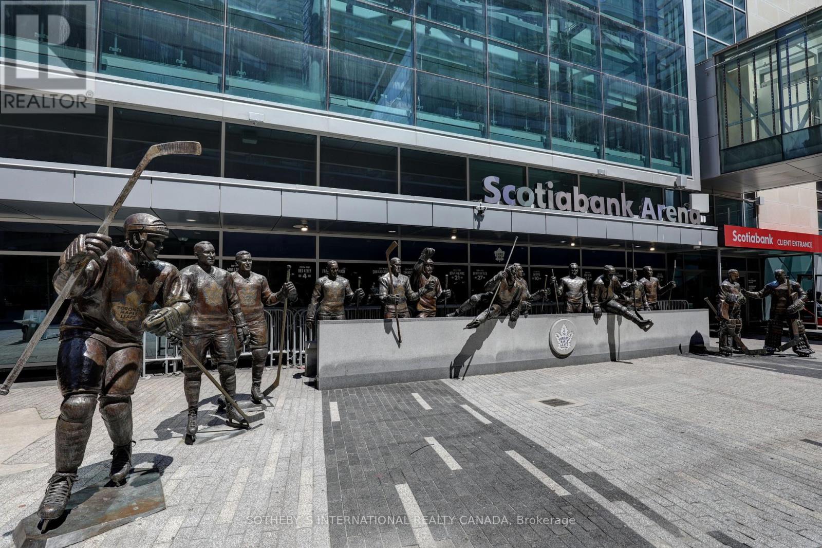18 Yonge Street — photo 30