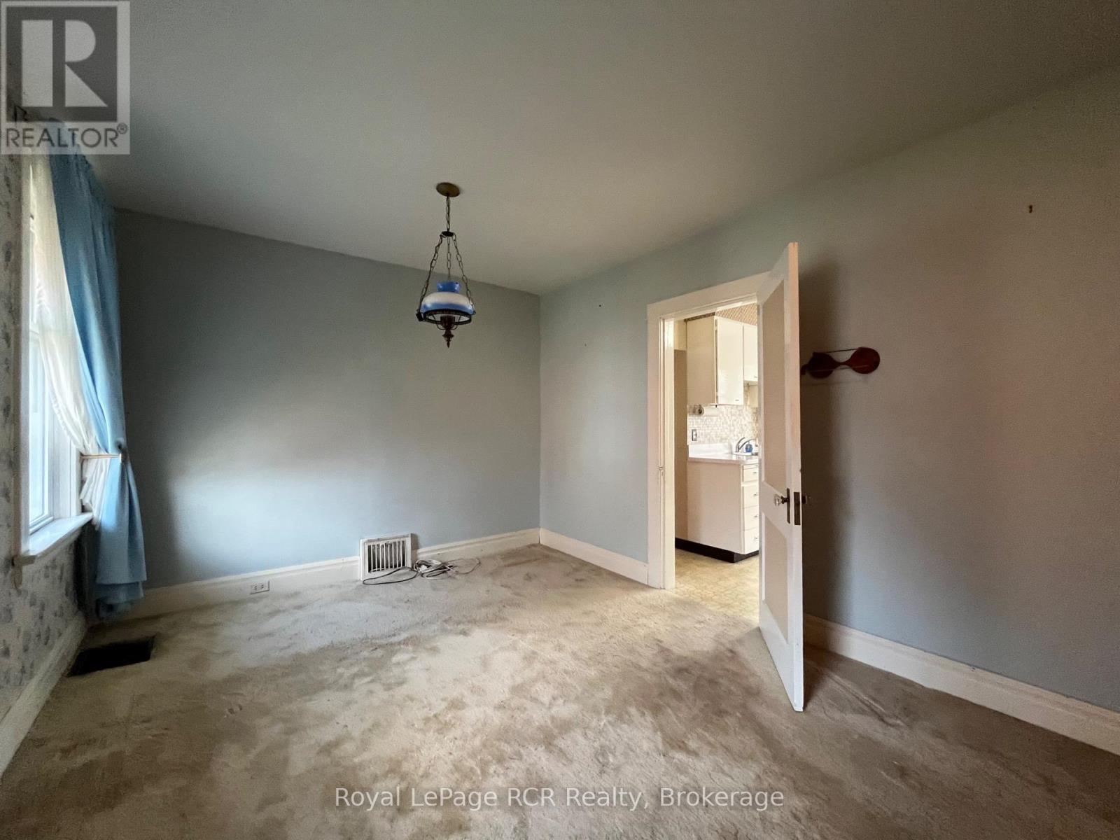 582 12TH AVE AVENUE N - 29