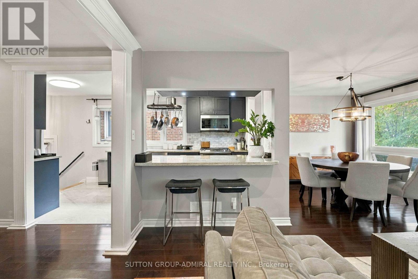 11 Summerglade Drive, Toronto, ON photo 10