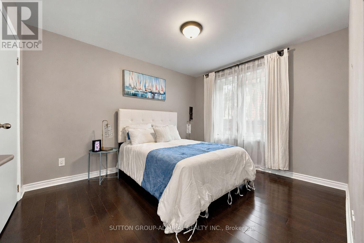11 Summerglade Drive, Toronto, ON photo 22