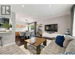 Living room - 11 Summerglade Drive, Toronto, ON M1S1W8 Photo 11