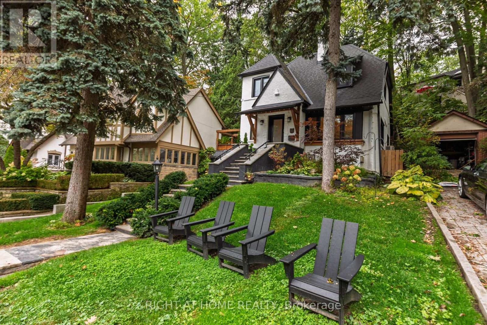 16 Pine Crescent, Toronto, ON photo 44